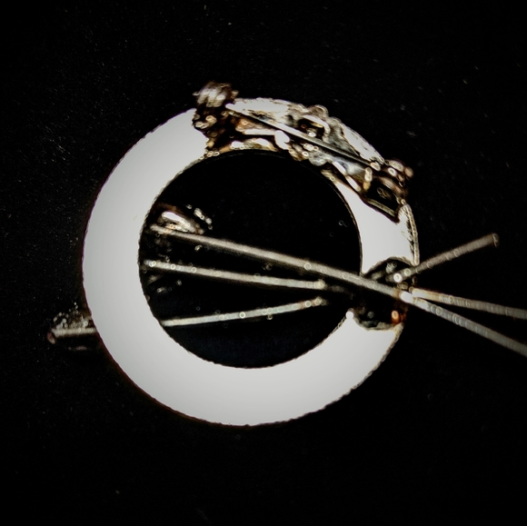 Blue Brooch - Picture 3 of 3